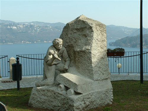 Monumento agli Scalpellini ...